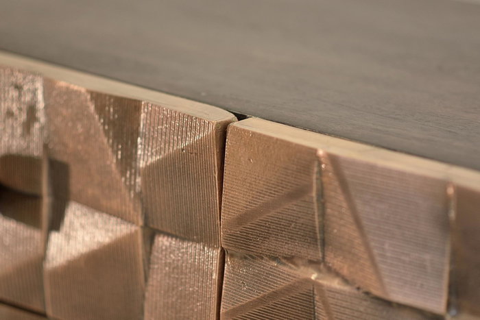 GINER Y COLOMER Aparador industrial de madera de mango y detalles en metal